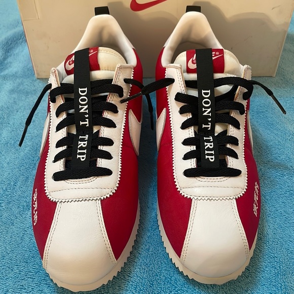 Nike - Picture 13 of 17